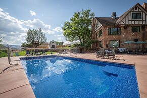 The Beatrice Estate 7 Bedroom Estate