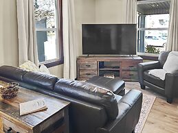 Grand Lodge 5 Bedroom Home