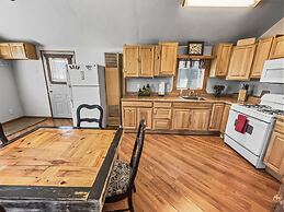 Cedar Mountain Bunkhouse 2 Bedroom Cabin
