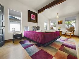 Reminiscent Downtown Cottage 2 Bedroom Cottage