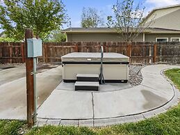 Reminiscent Downtown Cottage 2 Bedroom Cottage