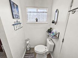 Quaint Monument Retreat Studio