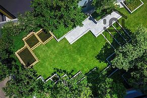 EDGE Central Pattaya By INH Global