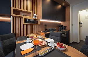 Jazine lux apartment E&T