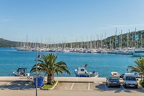 Seafront Apartments Marija