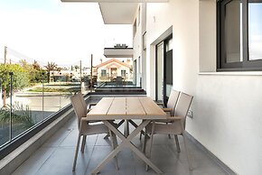 Phaedrus Living: Limassol Opalia Residences Amber