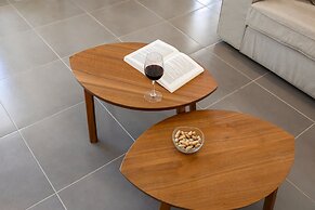 Carmona A com Vista Para a Piscina