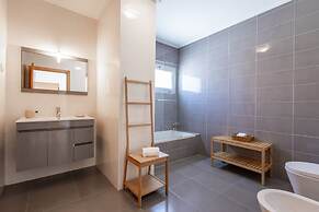 Carmona A com Vista Para a Piscina