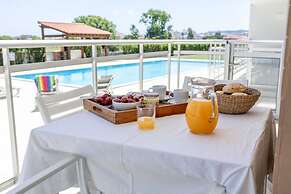 Carmona A com Vista Para a Piscina