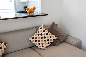 Carmona A com Vista Para a Piscina