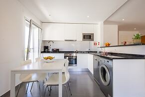 Carmona A com Vista Para a Piscina