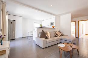 Carmona A com Vista Para a Piscina