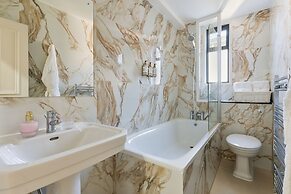 Avari Apartments - Princeton Collection
