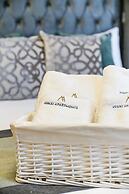 Avari Apartments - Princeton Collection