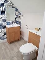 Meadows Way Guest House