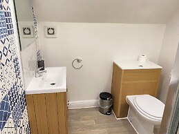 Meadows Way Guest House