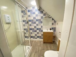 Meadows Way Guest House