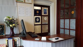 Meadows Way Guest House