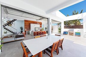 2bdr Beachside Vacation Villa, Hotel Amenities v6