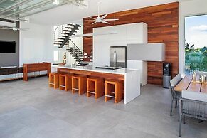 2bdr Beachside Vacation Villa, Hotel Amenities v6