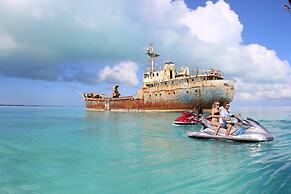 2bdr Beachside Vacation Villa, Hotel Amenities v6