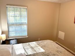 3 Bed Home 15 Minutes to Downtown Atlanta