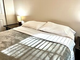 3 Bed Home 15 Minutes to Downtown Atlanta