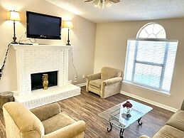 3 Bed Home 15 Minutes to Downtown Atlanta