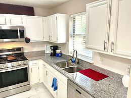 3 Bed Home 15 Minutes to Downtown Atlanta