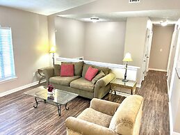 3 Bed Home 15 Minutes to Downtown Atlanta