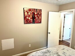 3 Bed Home 15 Minutes to Downtown Atlanta
