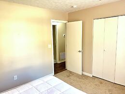3 Bed Home 15 Minutes to Downtown Atlanta