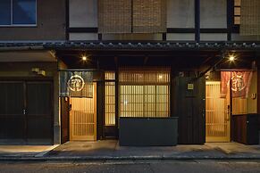 YADORU KYOTO HANARE Shirotaki No Yado