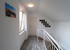 City Palace Apartments 1020 Vie