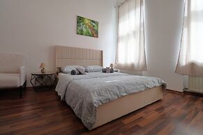 City Palace Apartments 1020 Vie