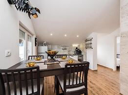 Relaxing Bisko Retreat With Outdoor Pool, Furnished Terrace and BBQ