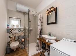 Relaxing Bisko Retreat With Outdoor Pool, Furnished Terrace and BBQ