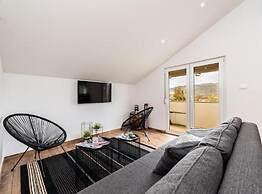 Relaxing Bisko Retreat With Outdoor Pool, Furnished Terrace and BBQ