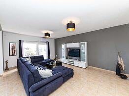 Exquisite Spacious Villa Bufaline With Pool and Gym