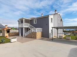 Exquisite Spacious Villa Bufaline With Pool and Gym