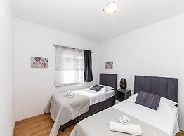 Exquisite Spacious Villa Bufaline With Pool and Gym