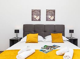 Exquisite Spacious Villa Bufaline With Pool and Gym