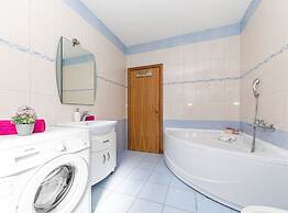 Exquisite Spacious Villa Bufaline With Pool and Gym