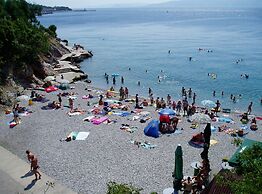 Apartments Bionda Senj