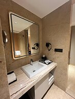 Unique Resort & Lifestyle