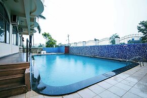 Treebo Reveniir Resort