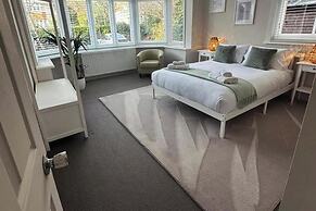Luxury Family Home Central Bournemouth Sleeps 6