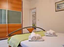 Blissful Bay Apartments Vrboska