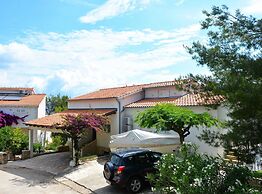 Blissful Bay Apartments Vrboska