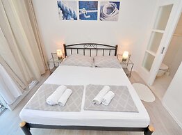 Blissful Bay Apartments Vrboska